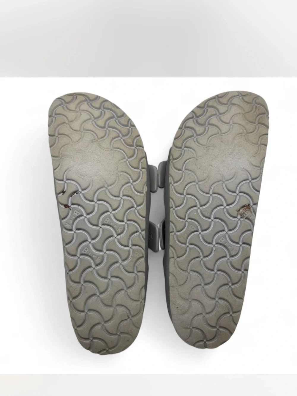 Birkenstock Men’s Arizona Essentials Sandals